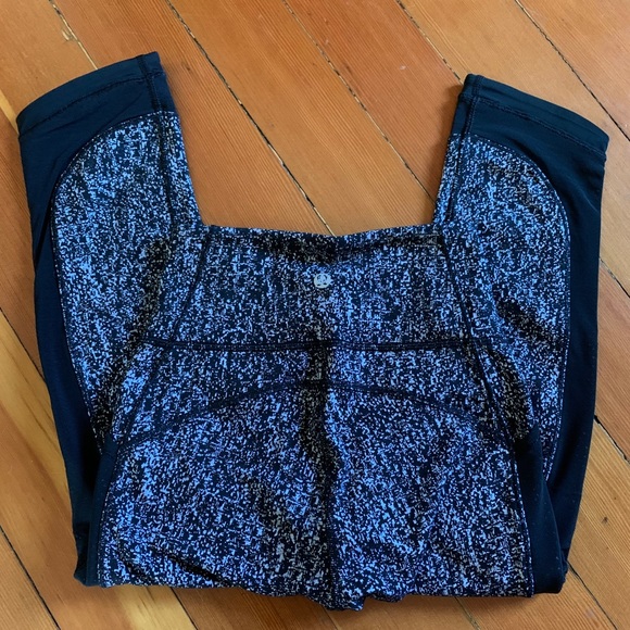 Lululemon Crops Size 2 Like New Condition - Picture 4 of 6